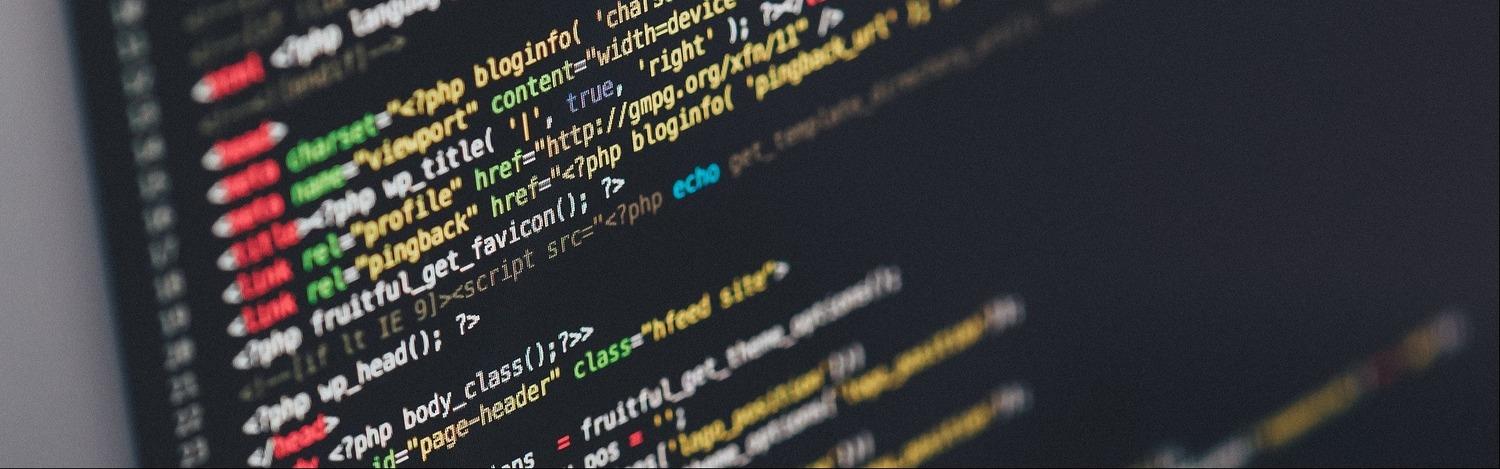Bild eines Code-Blocks, um zu zeigen, dass No-Code-Plattformen einfacher zu handhaben sind
